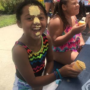 Meet your Posher, Christel